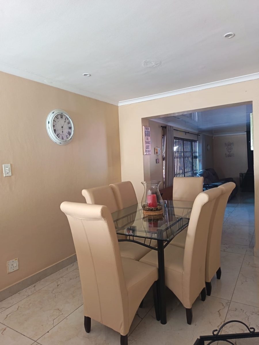 3 Bedroom Property for Sale in Tuscany Glen Western Cape